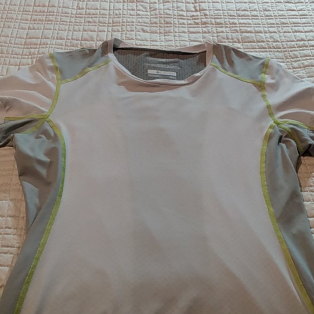 Columbia Omni wick tee